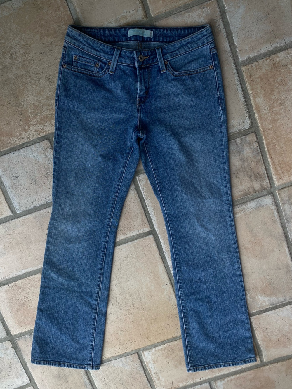 Levi’s 545 Low Bootcut Jeans – Medium Wash – Size 4